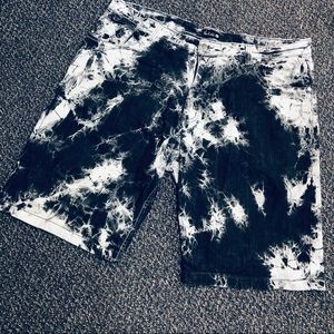 Lightning Wash shorts